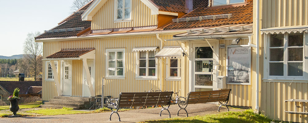 Gula huset på Malungs folkhögskola Gula huset på Malungs folkhögskola