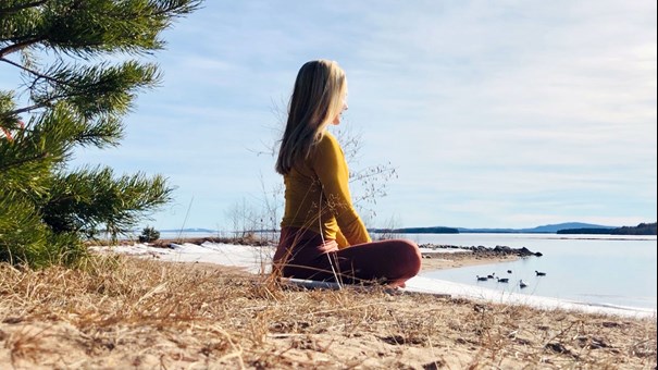Yoga vid sjön
