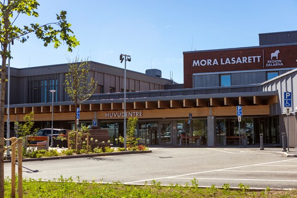 Entrén till Mora lasarett.