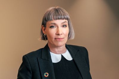 darja-isaksson-portratt 400x267.jpg